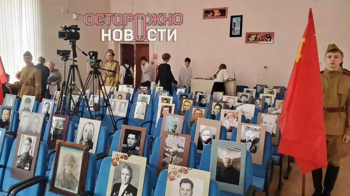 «Живых не позвали»: в Нижегородской области школьники спели для портретов погибших ветеранов
