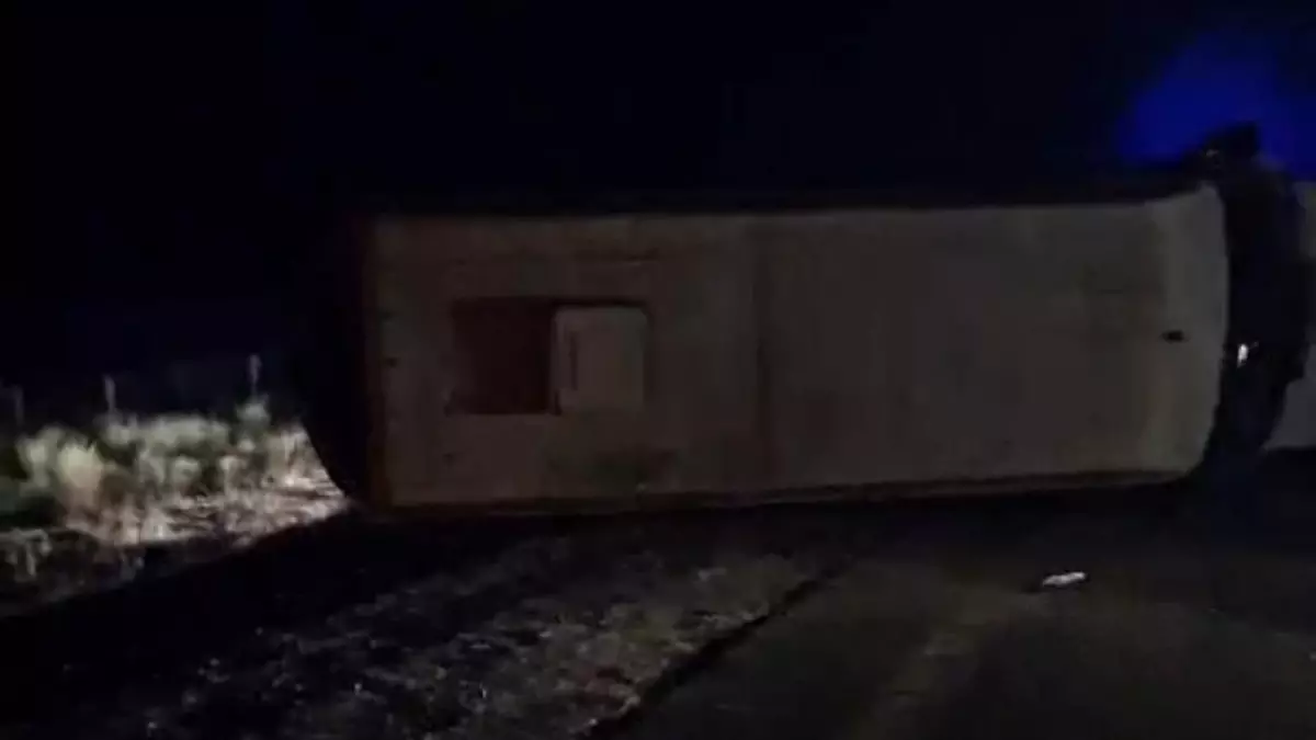 Ақмола облысында балалар футбол командасы мінген көлік апатқа ұшырап, жаттықтырушы қаза тапты