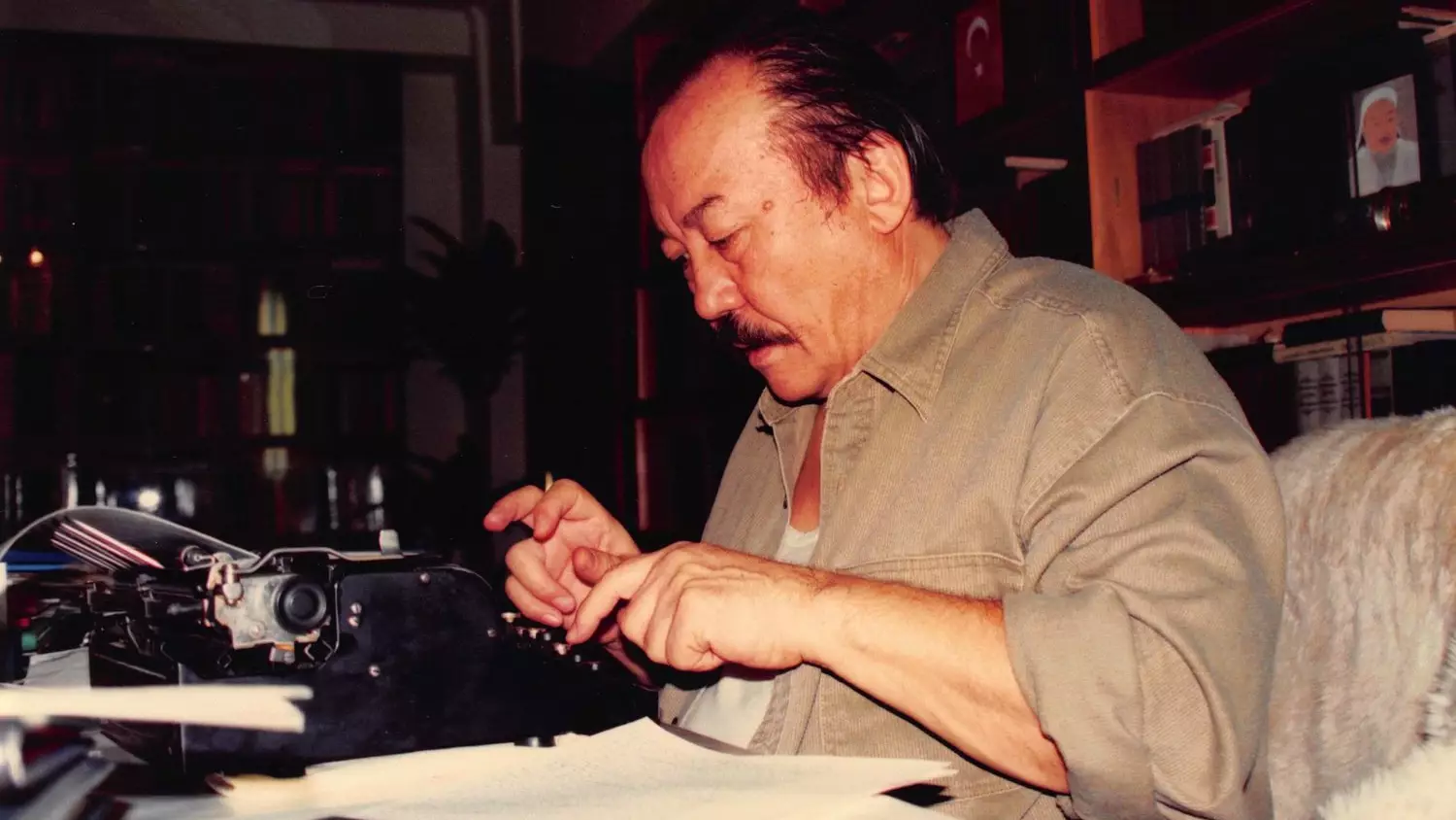 "Ділшат. Ай-Жешек. Жағанбике. Бату. Байдар". Мұхтар Мағауин немерелеріне қандай есім берген? 