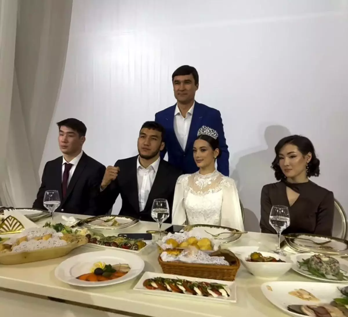 Ризабек Айтмұқан үйлену тойын өткізді