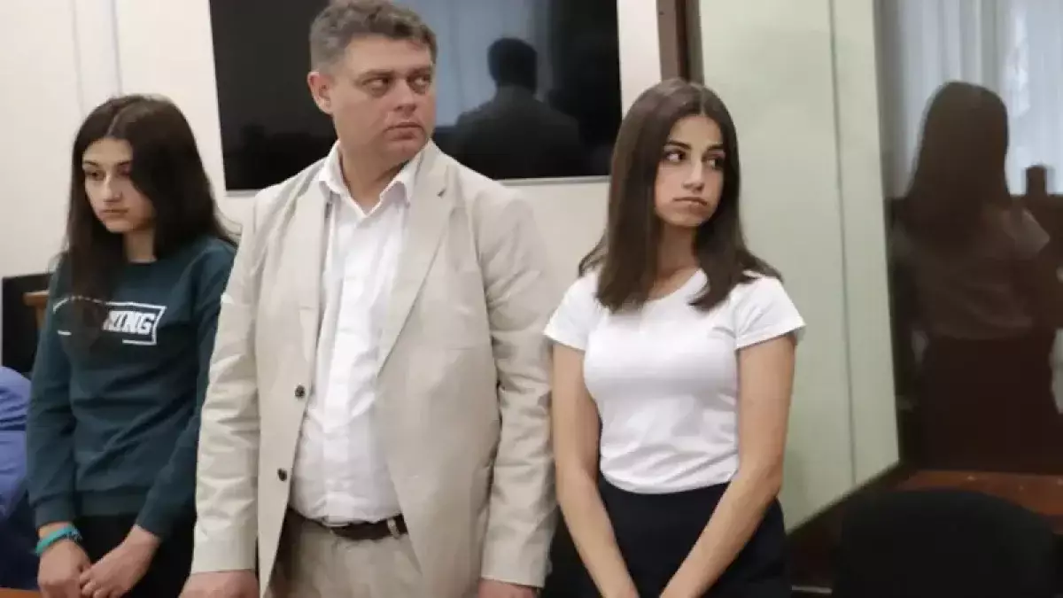 Әкесін пышақтап өлтірген апалы-сіңілі Хачатуряндардың ісі: Мәскеу соты шешім шығарды