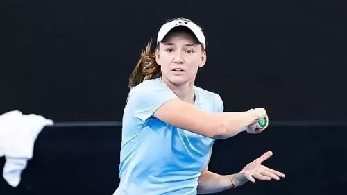 Елена Рыбакина покинула топ-10 рейтинга WTA