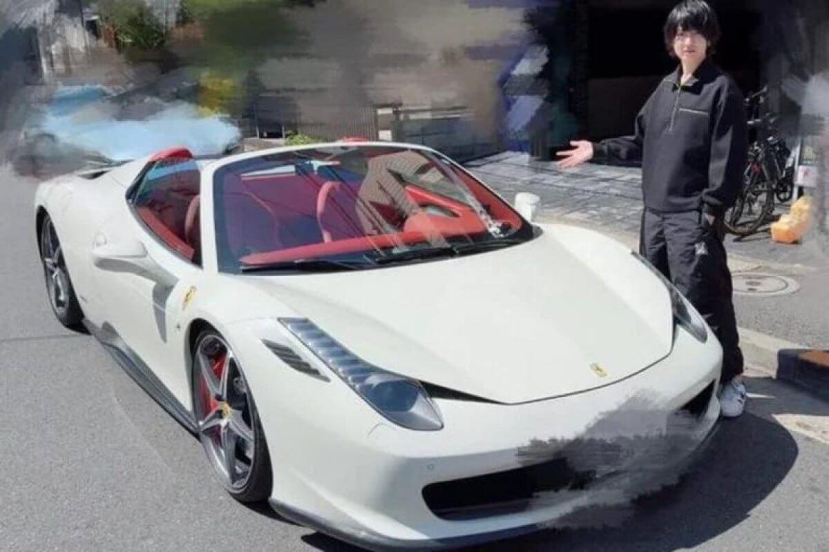 Японец 10 лет копил на Ferrari, но машина сгорела через час после покупки
