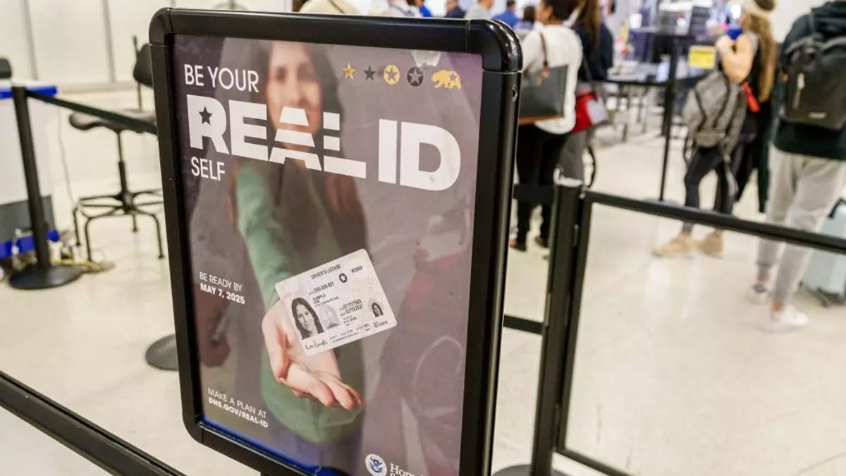 Приближается внедрение REAL ID, а конгрессуальные защитники конфиденциальности в основном молчат по этому поводу.