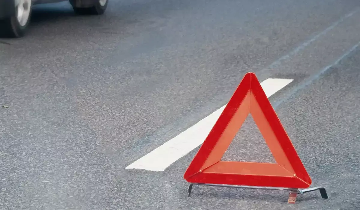 Атырау облысында көлік қағып кеткен үш жасар бала көз жұмды