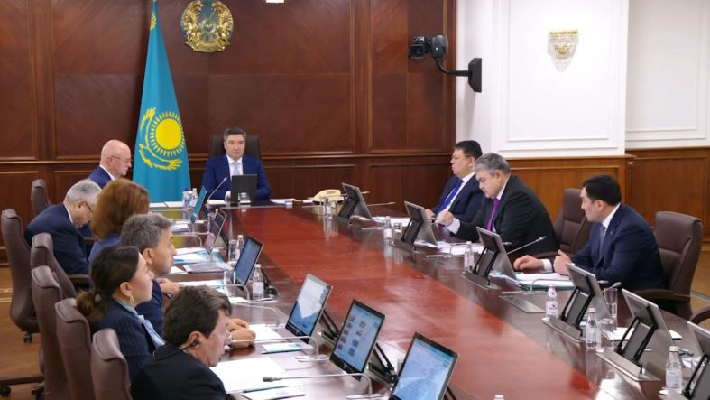 Біз проблемалық мәселелерді көбірек айтуымыз керек - Олжас Бектенов