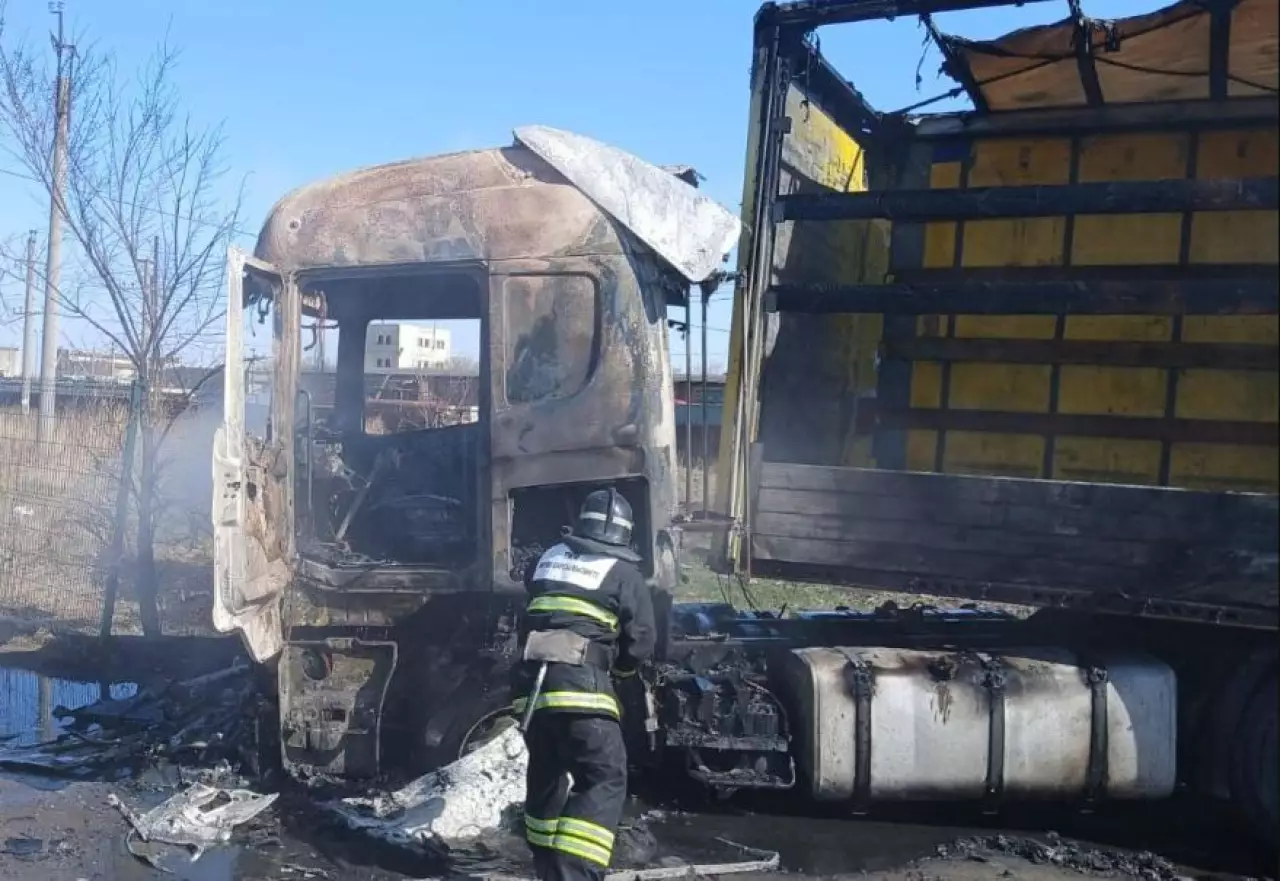 Грузовик загорелся в Кокшетау
