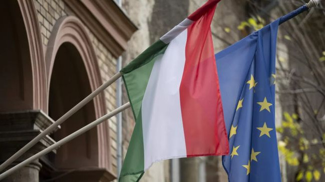 ЕО Венгрияны Украинаға қатысты ұстанымы үшін дауыс беру құқығынан айыруы мүмкін