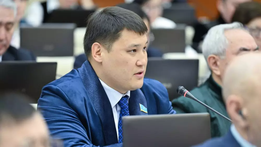 Почему стреляли в Берденова: в Шымкенте призвали не спекулировать о мотивах