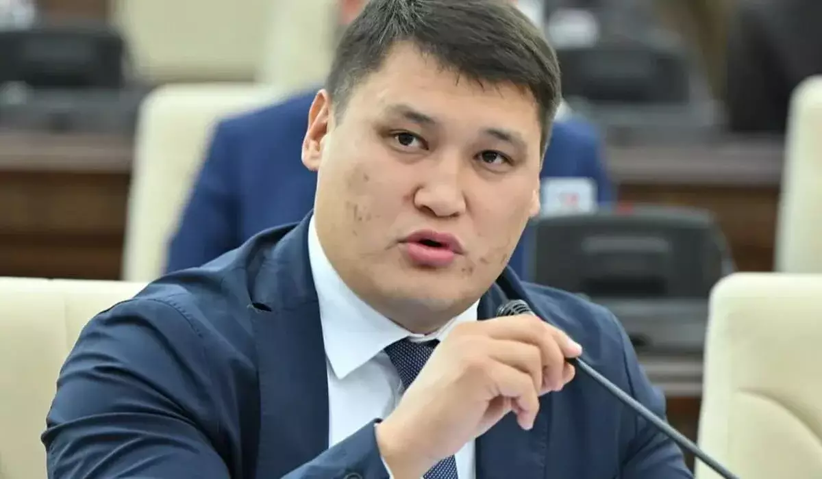 Аким Шымкента был рядом с раненным Берденовым, пока ему делали операцию