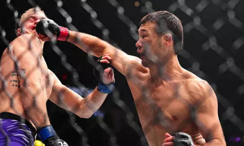 Шавкату Рахмонову «отдали» бой за титул чемпиона UFC