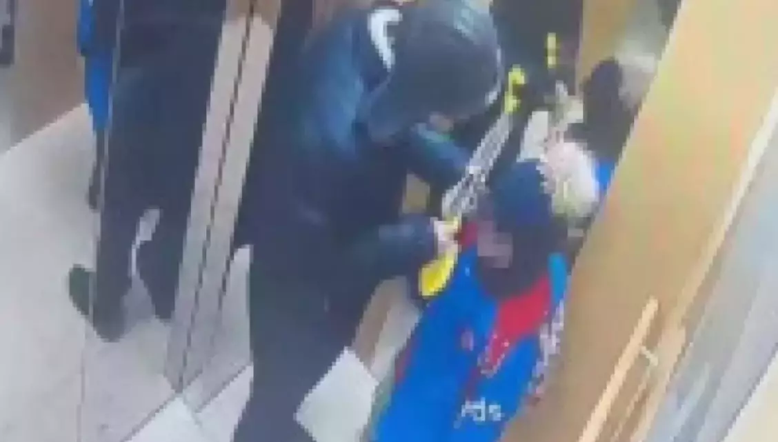 Лифтіде 5 жасар балаға шабуылдаған жасөспірім мәжбүрлі түрде емделуге жіберілуі мүмкін
