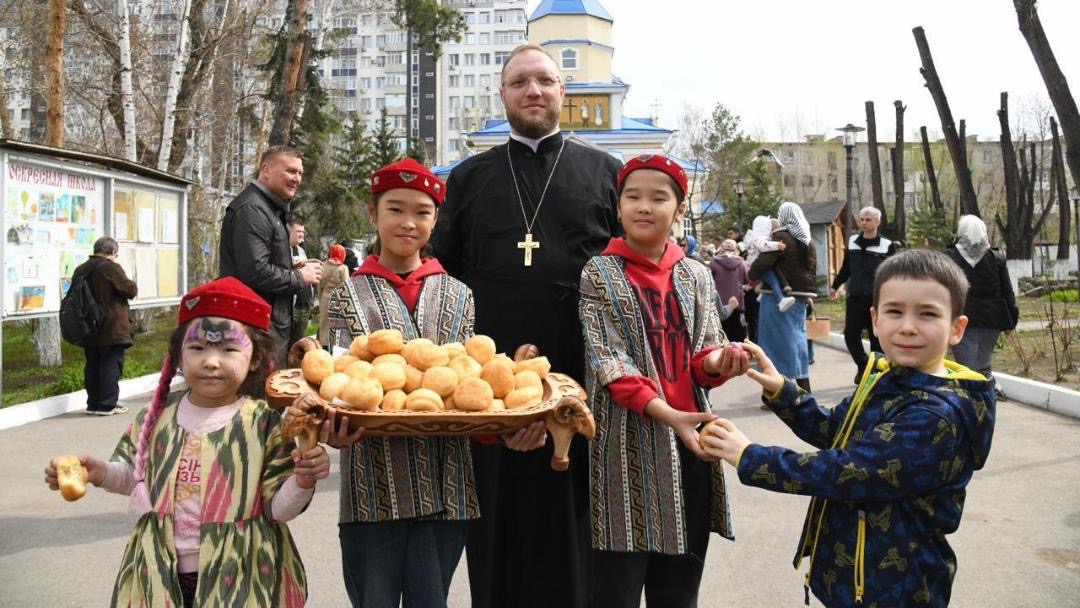 Пасха жұмыртқалары мен бауырсақ: Астанада этносаралық келісім нығайып келеді