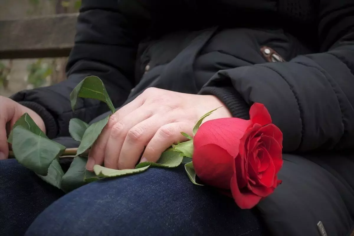 Без любви и денег: казахстанец пошел на свидание и попал в ловушку