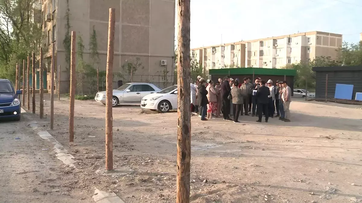 Ақтаулықтар аулада салынып жатқан үй құрылысына наразы
