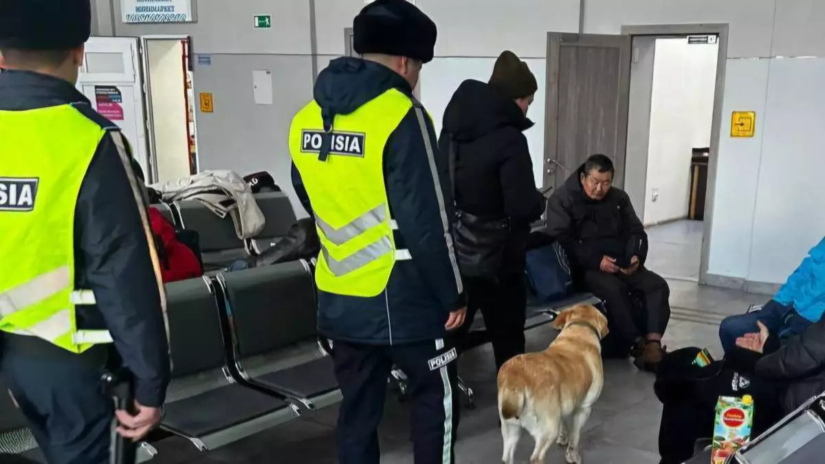 Грузчика аэропорта Актау арестовали за употребление каннабиноидов