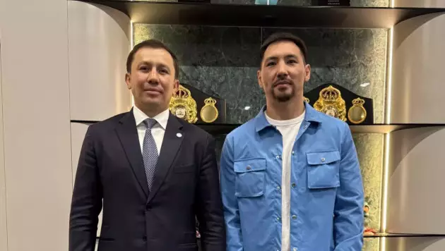 Жәнібек Әлімханұлы Гололвкинмен жеке кездесті