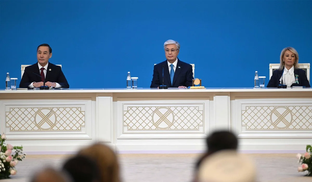 Қазақстанда адамды ұлтына, тіліне, дініне қарай кемсіту ешқашан болмайды – Тоқаев