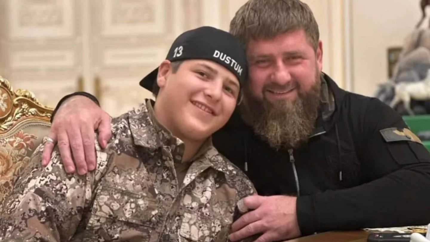 Адам Қадыровтың билік баспалдағымен тез көтерілуі жалғасуда