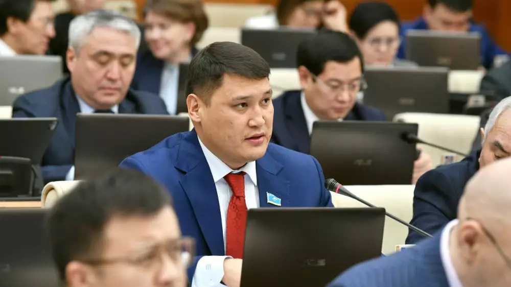 Стало известно о состоянии замакима Шымкента Руслана Берденова
