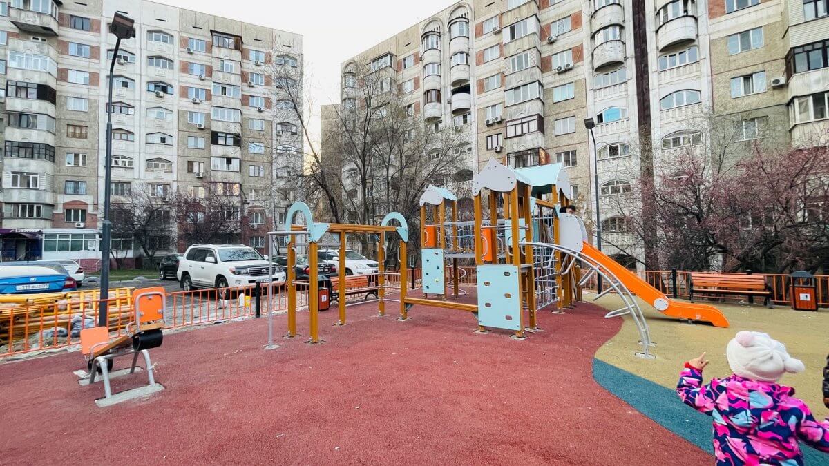 Штраф почти 200 тысяч: в одном из микрорайонов Алматы жильцов наказали за незаконные врезки в отопление