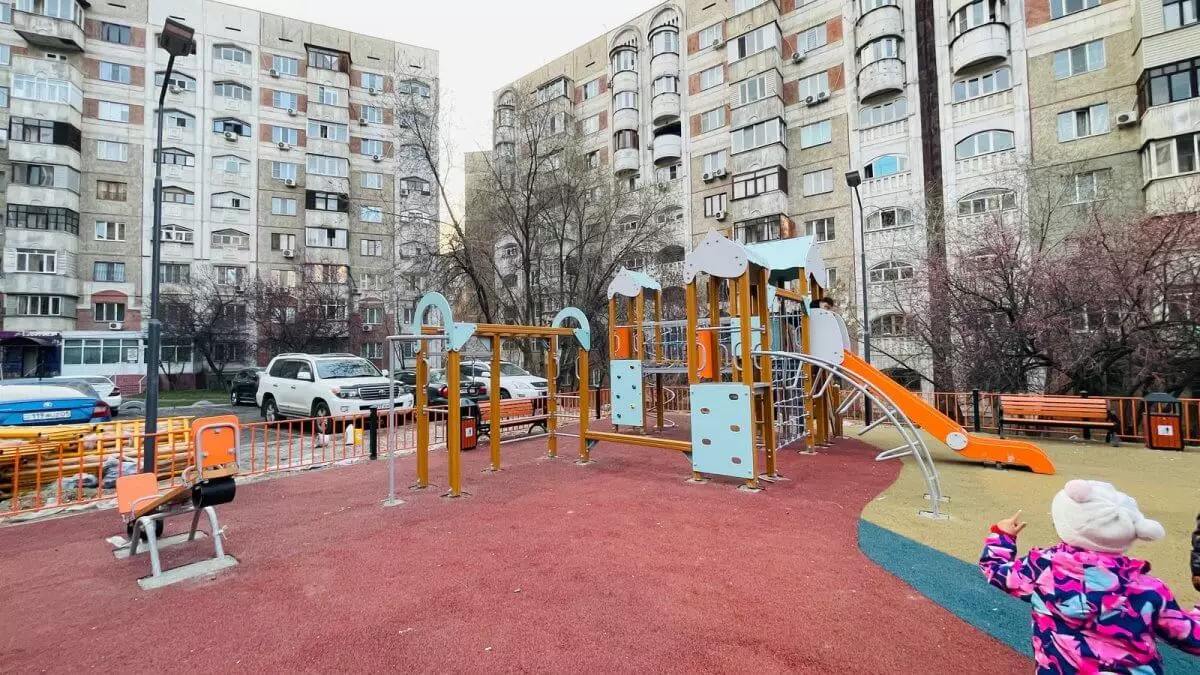 Штраф почти 200 тысяч: в одном из микрорайонов Алматы жильцов наказали за незаконные врезки в отопление