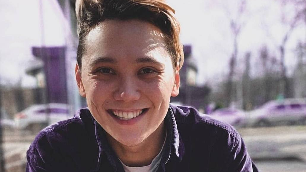 "Пәксің ба?”: Қыздарға хат жазған әнші сотта жеңіп шықты