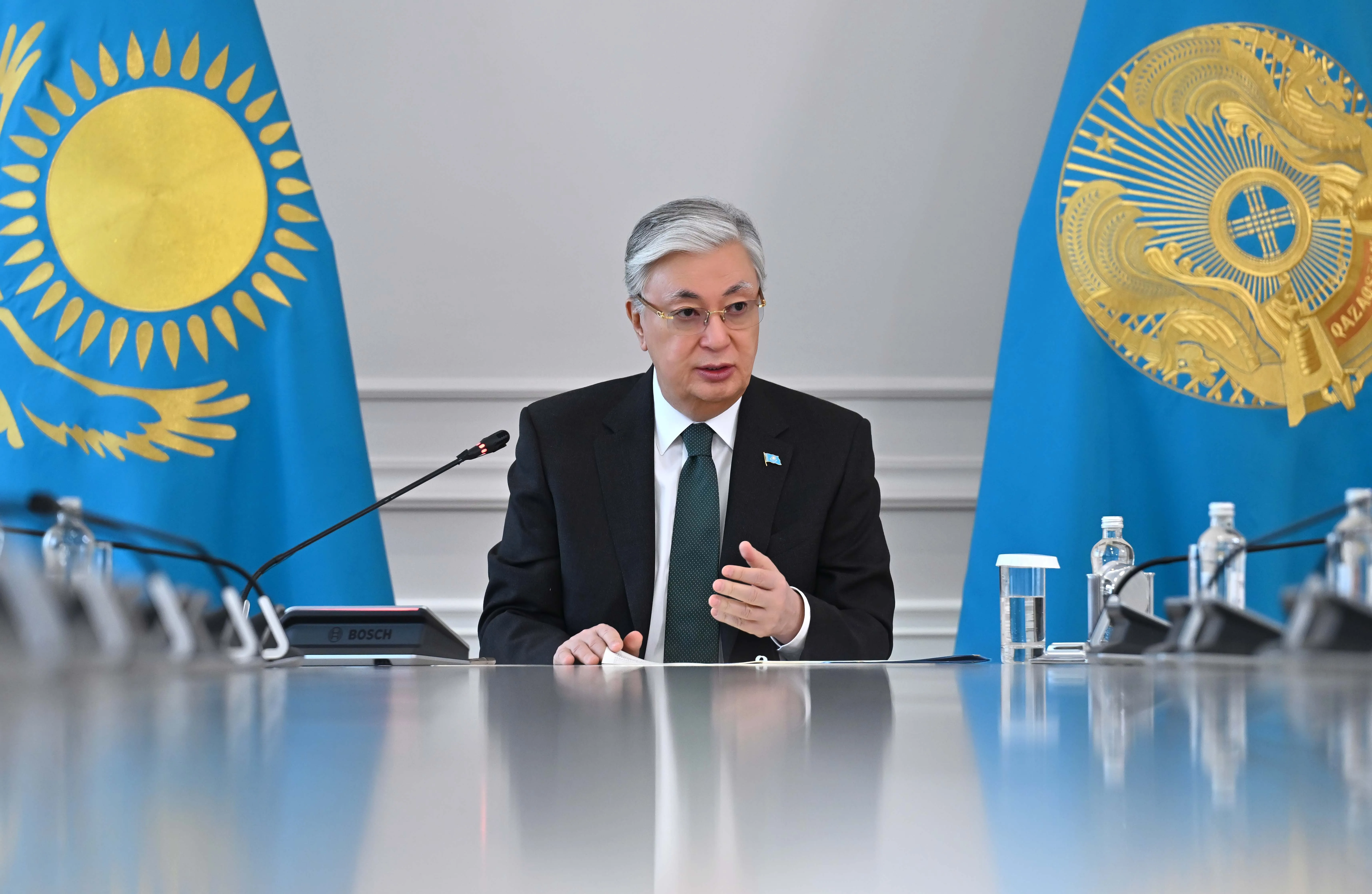 «Демократия на зарубежные деньги» — Президент о проплаченных атаках на Казахстан - новости на Lada.kz 24.04.2025