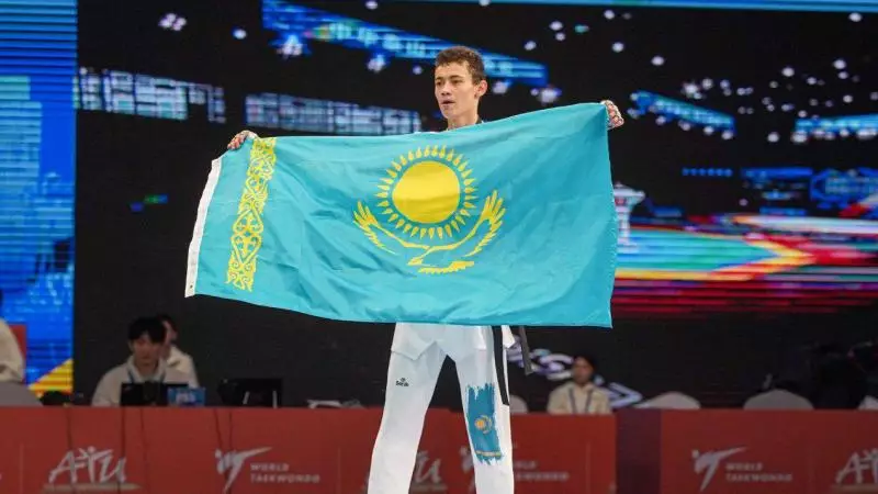 Қытайдағы турнирде таеквондошы Самирхон Абабакиров күміс жүлдегер атанды