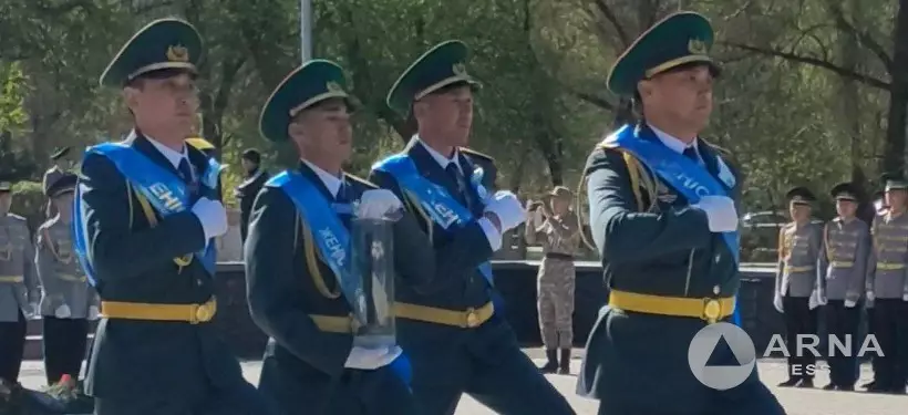 "Эстафета Победы": капсулу с землей с мест сражений ВОВ встретили в Семее