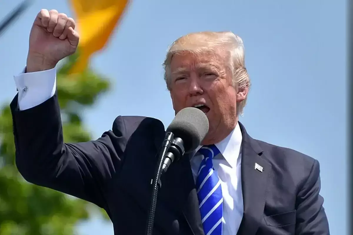12 штатов США подали иски против Трампа за введение торговых пошлин