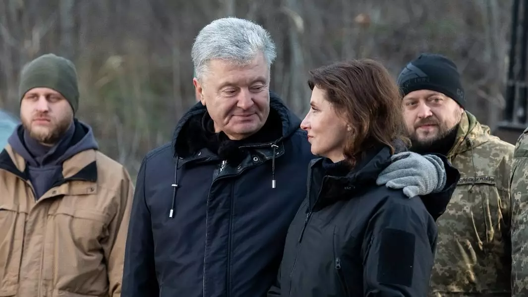 Күйеуіне қарсы қойылған санкциядан кейін. Украинаның бұрынғы басшысының әйелі сотқа арызданды