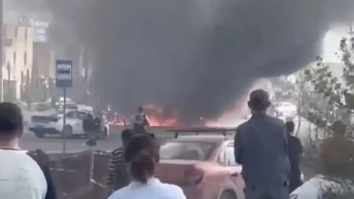 Астанада 2 жүк көлігі соқтығысып, бір адам қайтыс болды (ВИДЕО)