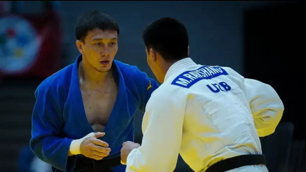 Казахстанский дзюдоист стартовал с победы на чемпионате Азии