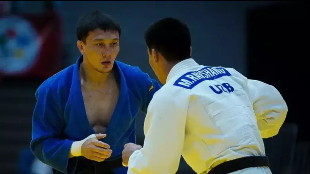 Казахстанский дзюдоист стартовал с победы на чемпионате Азии