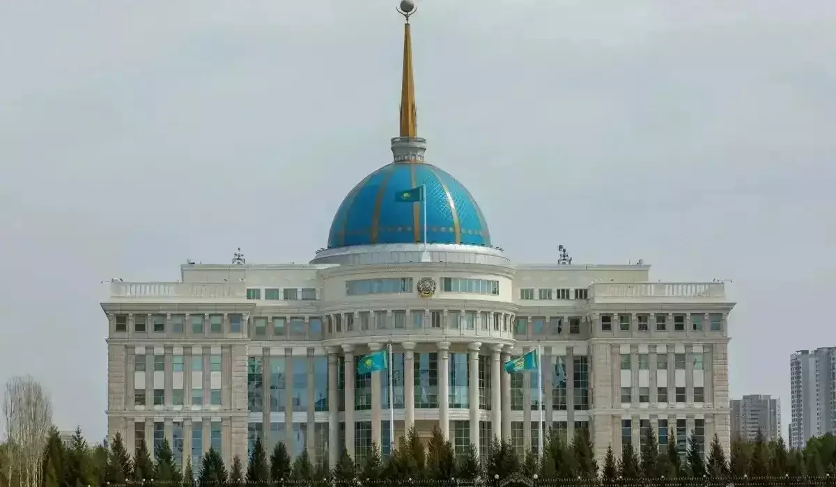 Тоқаев теңіз портында болған жарылысқа байланысты Иран президентіне көңіл айтты