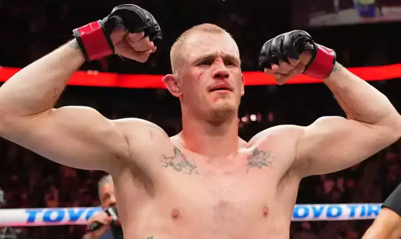 Иэн Гэрри сдвинул Шавката Рахмонова в очереди за титульный бой в UFC