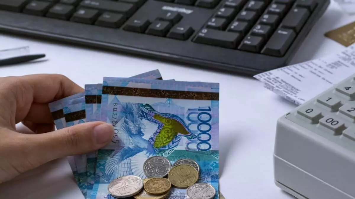 Мужчина пытался через суд вернуть 5 млн тенге, подаренные возлюбленной в Астане