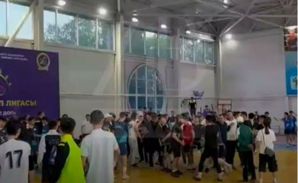 Талдықорғанда футзалдан турнирге қатысқан оқушылар жаппай төбелесті