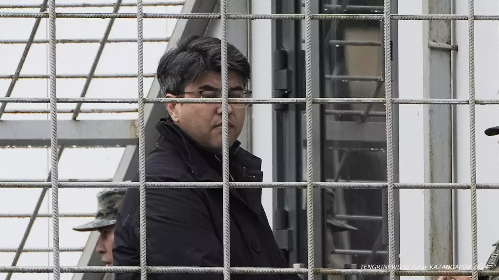 Миллион долларов и клевета: родители Бишимбаева судятся с родственниками