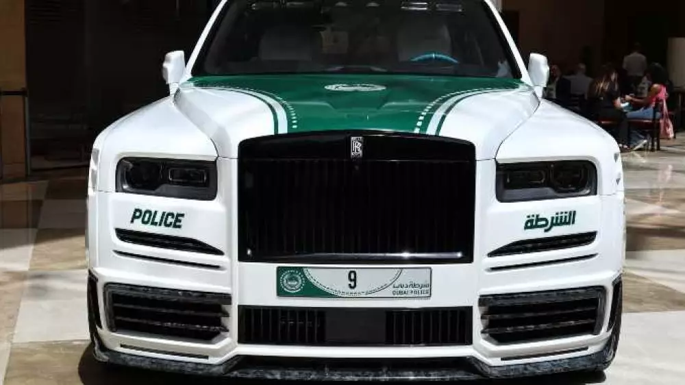 Полиция Дубая пополнила автопарк эксклюзивным Rolls-Royce