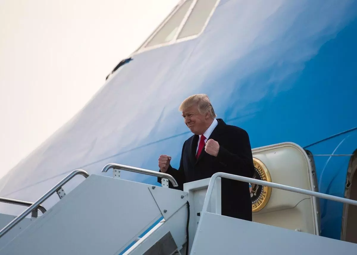 Трамп екі дүниежүзілік соғысты Америка жалғыз жеңді деп мәлімдеді