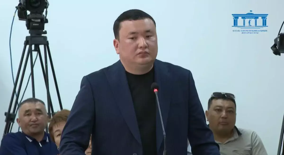 Полицейского допросили в суде по делу Шерзата Полата за незаконную видеосъёмку