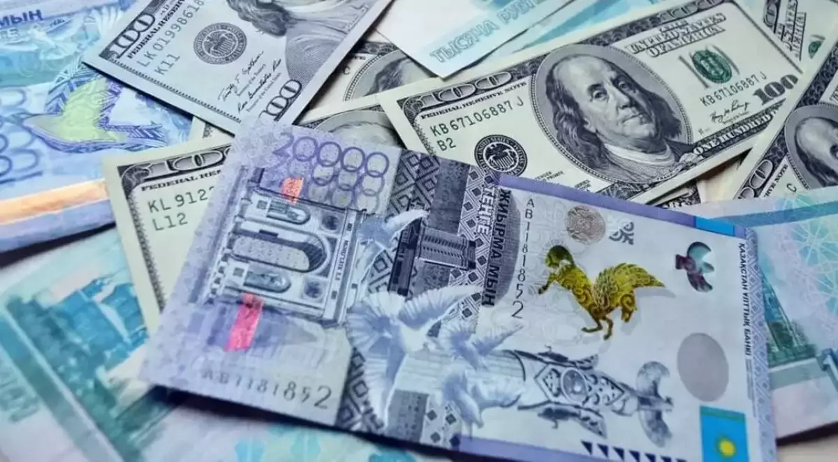 Прогнозы по курсу тенге ухудшились