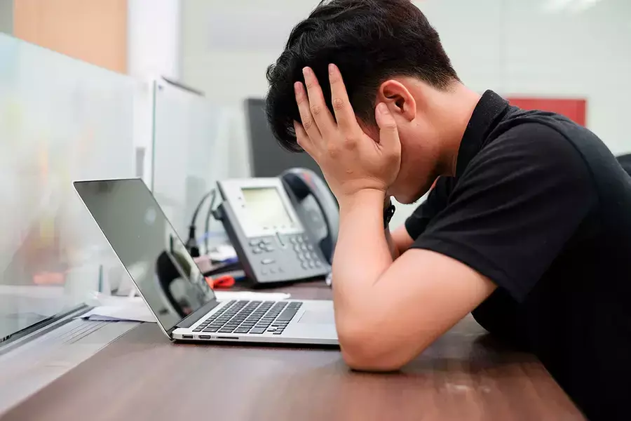 30 жастағы мұғалім жұмысбастылықтан көз жұмды