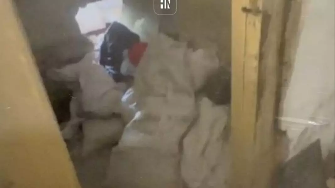 Екі ұлы анасының мәйітінің жанында ойнап жүрген: Қарыз үшін жалғызбасты келіншекті өлтіріп кетті