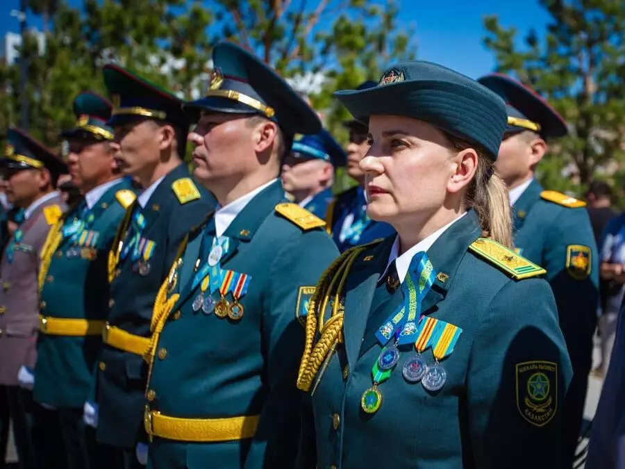 Өскеменде Сағадат Нұрмағамбетовтың ескерткішіне гүл шоғын қою рәсімі өтті