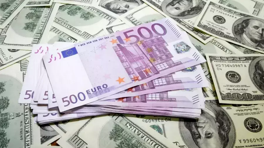 Украинада доллардан еуроға көшу мүмкіндігі қарастырылып жатыр