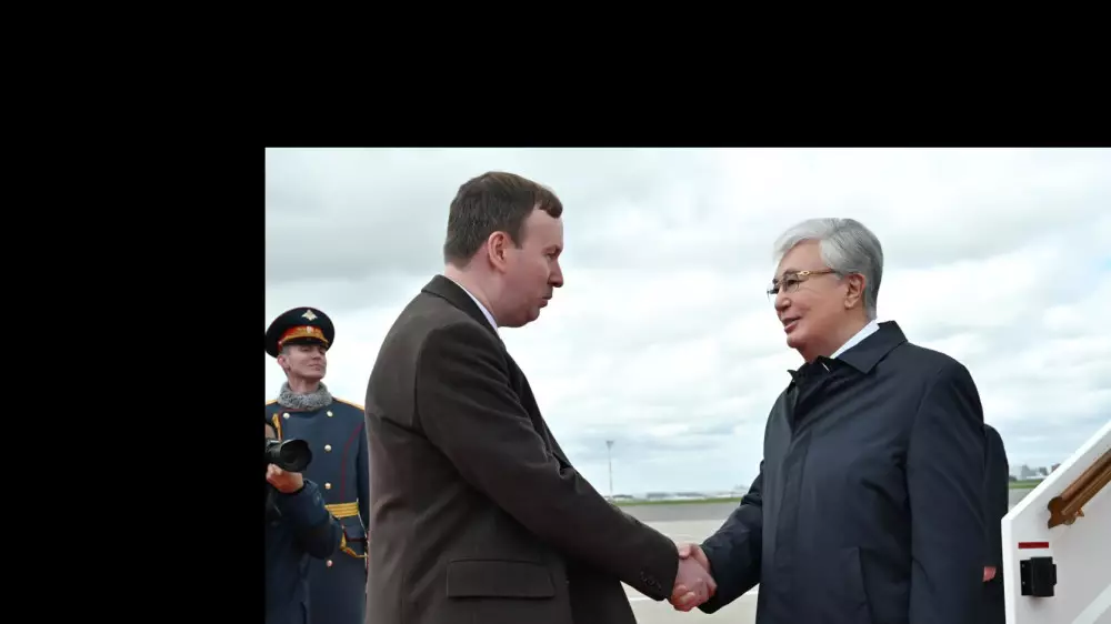 Тоқаев Мәскеуге ұшып барды