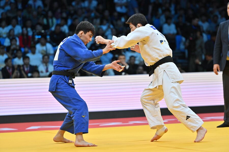 Үш қазақ балуаны Grand Slam турнирінде қола медаль жеңіп алды